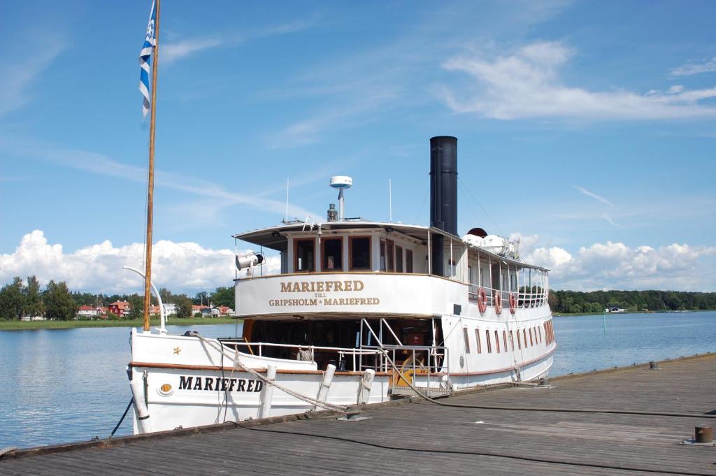 Röda Magasinet Mariefred Bagian luar foto