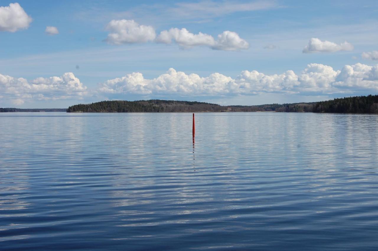 Röda Magasinet Mariefred Bagian luar foto